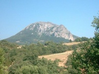 Gunung Pic de Bugarach